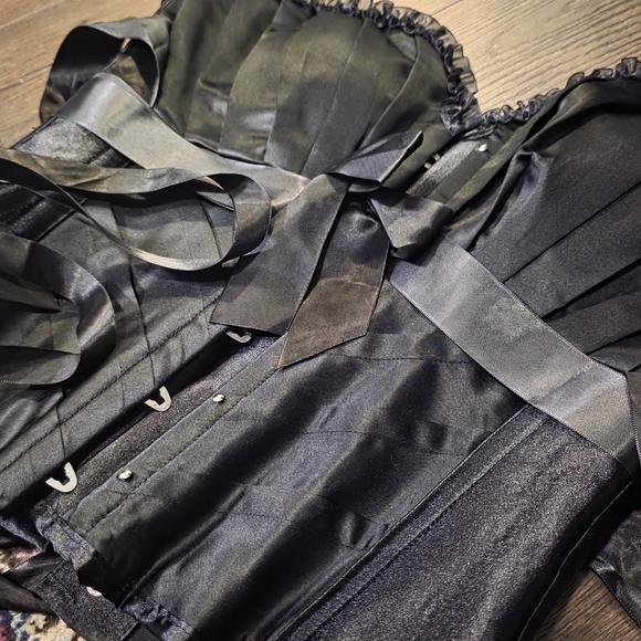 NEVER WORN Corset Story Black Silk Waist Cinching Corset. Size UK 16 - Picture 1 of 4